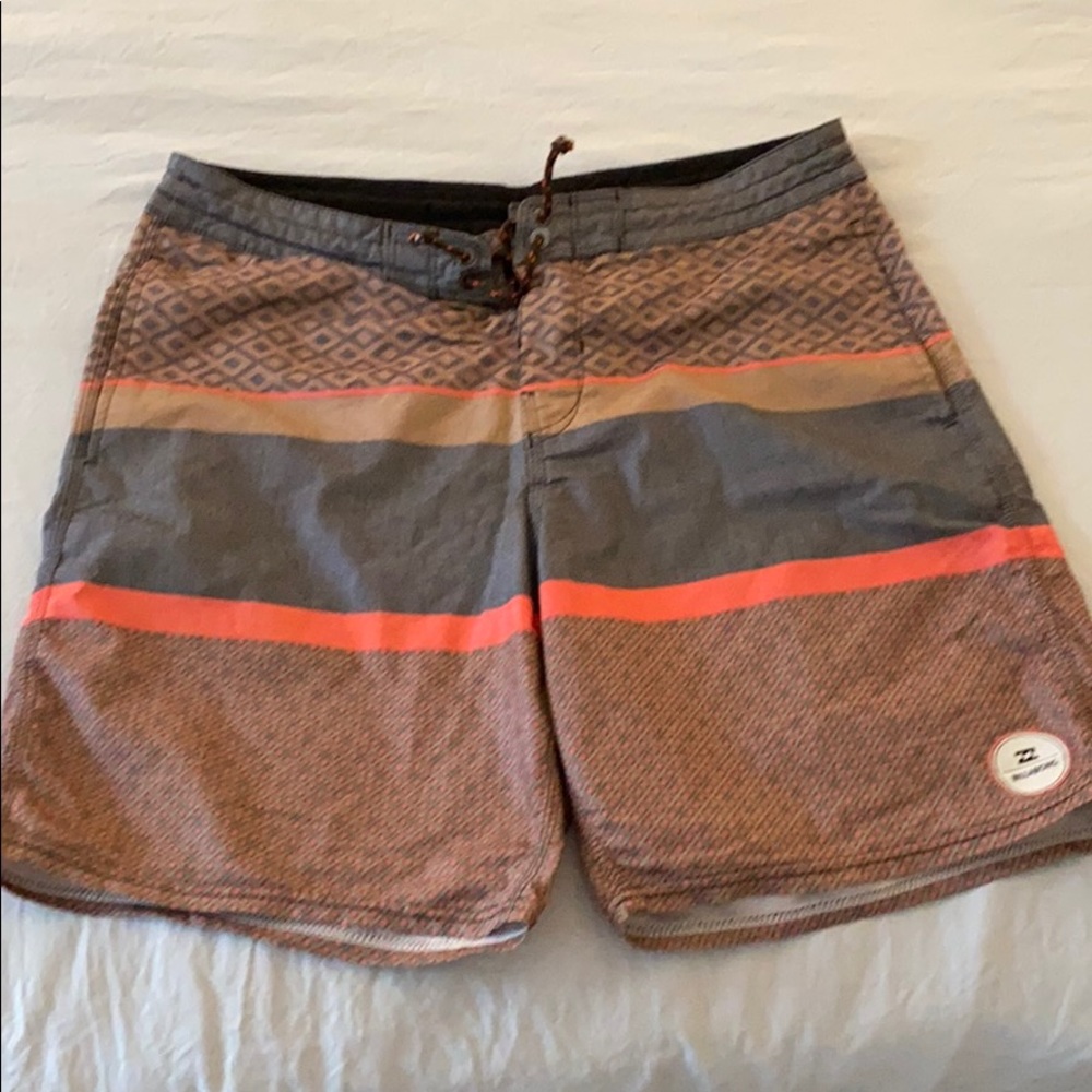 Men’s Billabong bathing suit